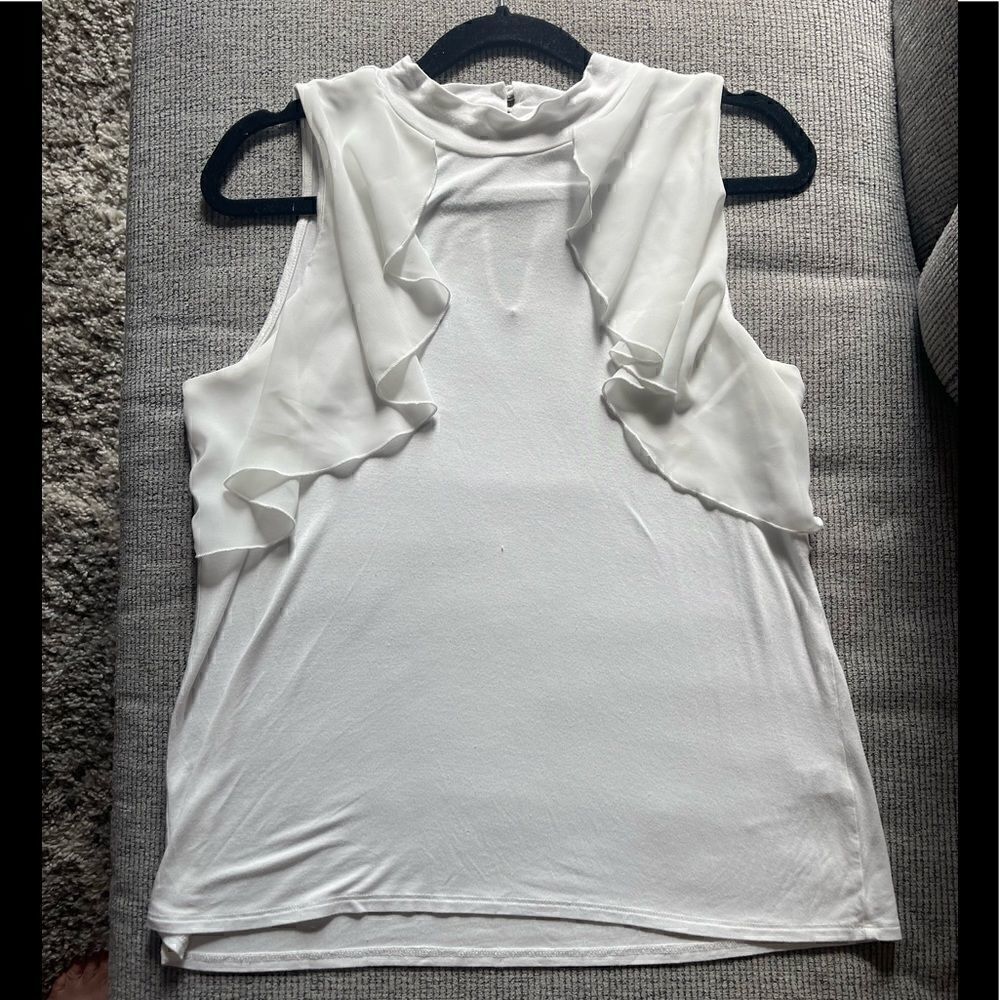 Cable and Gauge Petite sleeveless top, white, size large petite.